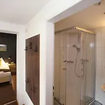 Seehotel Sissi Bed & Breakfast