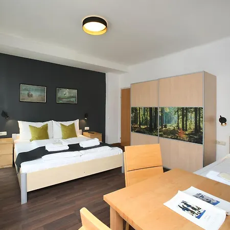Seehotel Sissi Am Zeller 3*