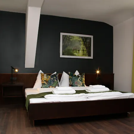 Couette-café Seehotel Sissi Am Zeller 3*