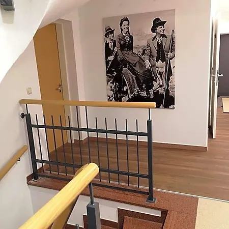 ベッド・アンド・ブレックファスト Seehotel Sissi Am Zeller 3*