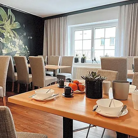 Seehotel Sissi Am Zeller Bed & Breakfast 3*
