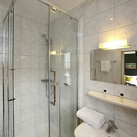 Couette-café Seehotel Sissi Am Zeller 3*
