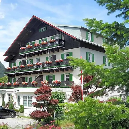 Seehotel Sissi Am Zeller Bed & Breakfast 3*