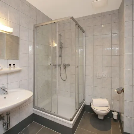 Seehotel Sissi Am Zeller Nocleg ze śniadaniem Zell am See